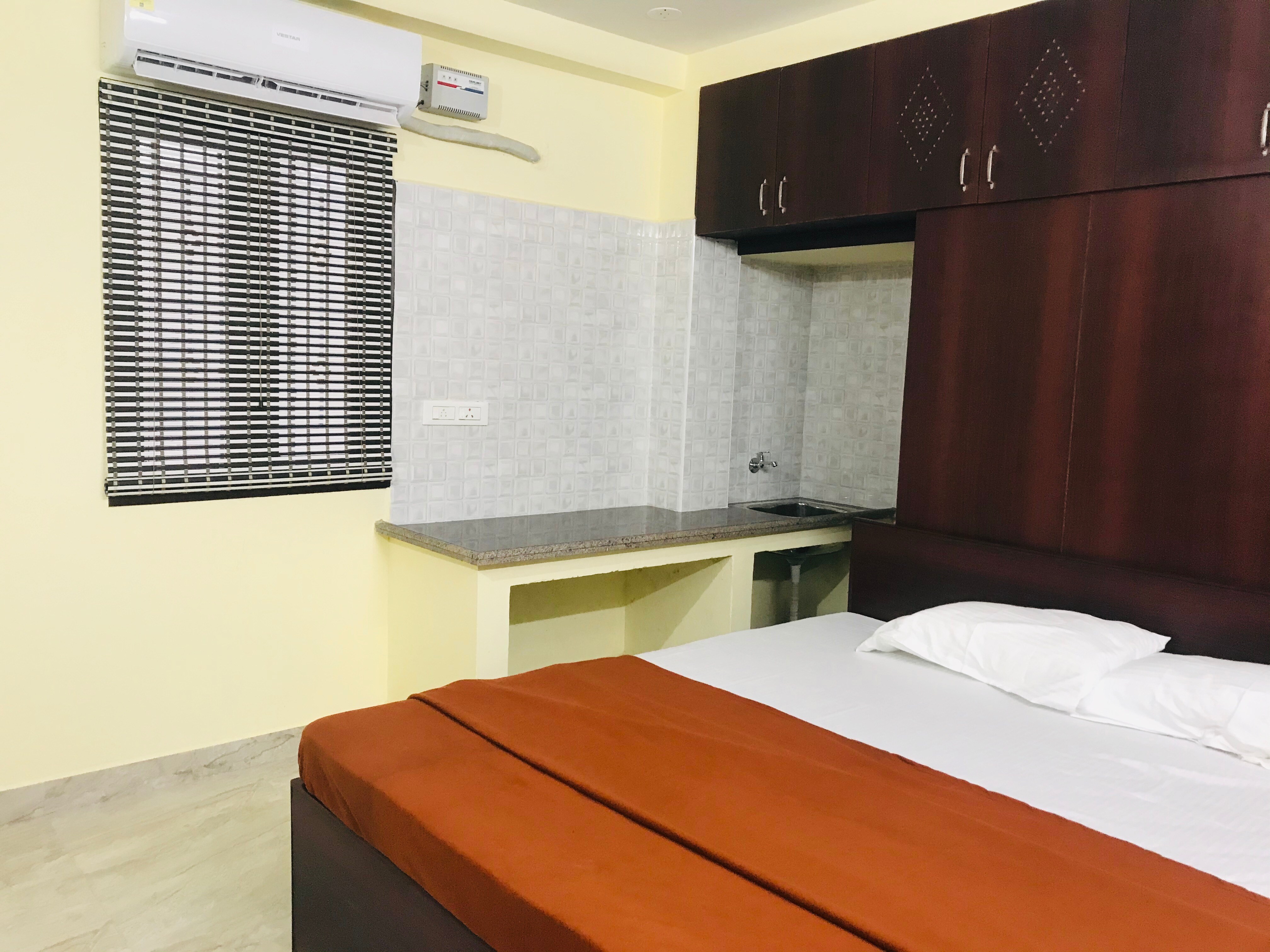 KING SERVICED APARTMENTS - Tap to explore photos