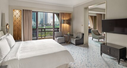 Palace Downtown Room Type - Diplomatic Suite with Lake View