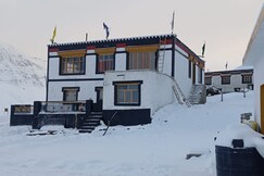 Sunflower Homestay By StayApart