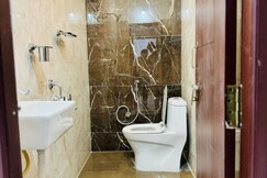 Spacious 2 bhk in kondapur