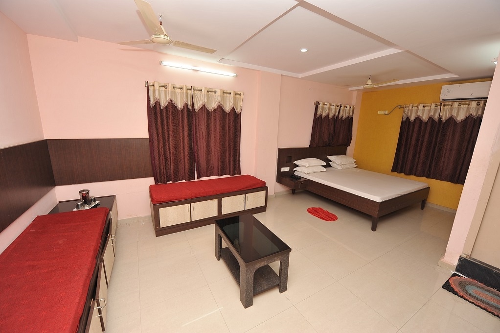 SHREE LAKSHMI GUEST HOUSE - Tap to explore photos