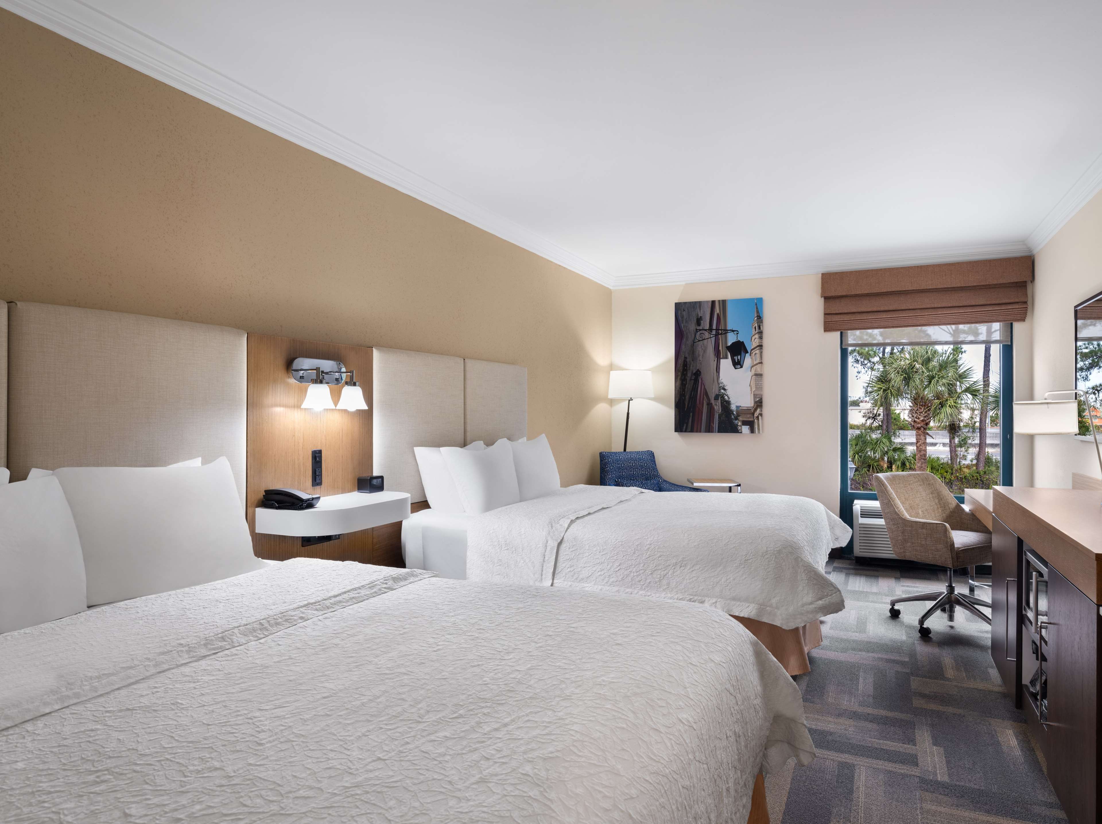 Hampton Inn Charleston North - Tap to explore photos