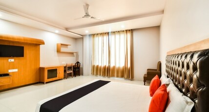 Hotel Royal Akshayam Room Type - Deluxe Room
