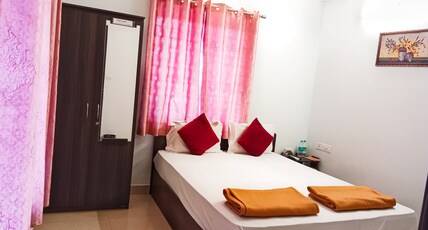 KEY INN LODGING AND BOARDING Room Type - Garden View Room with Queen Bed