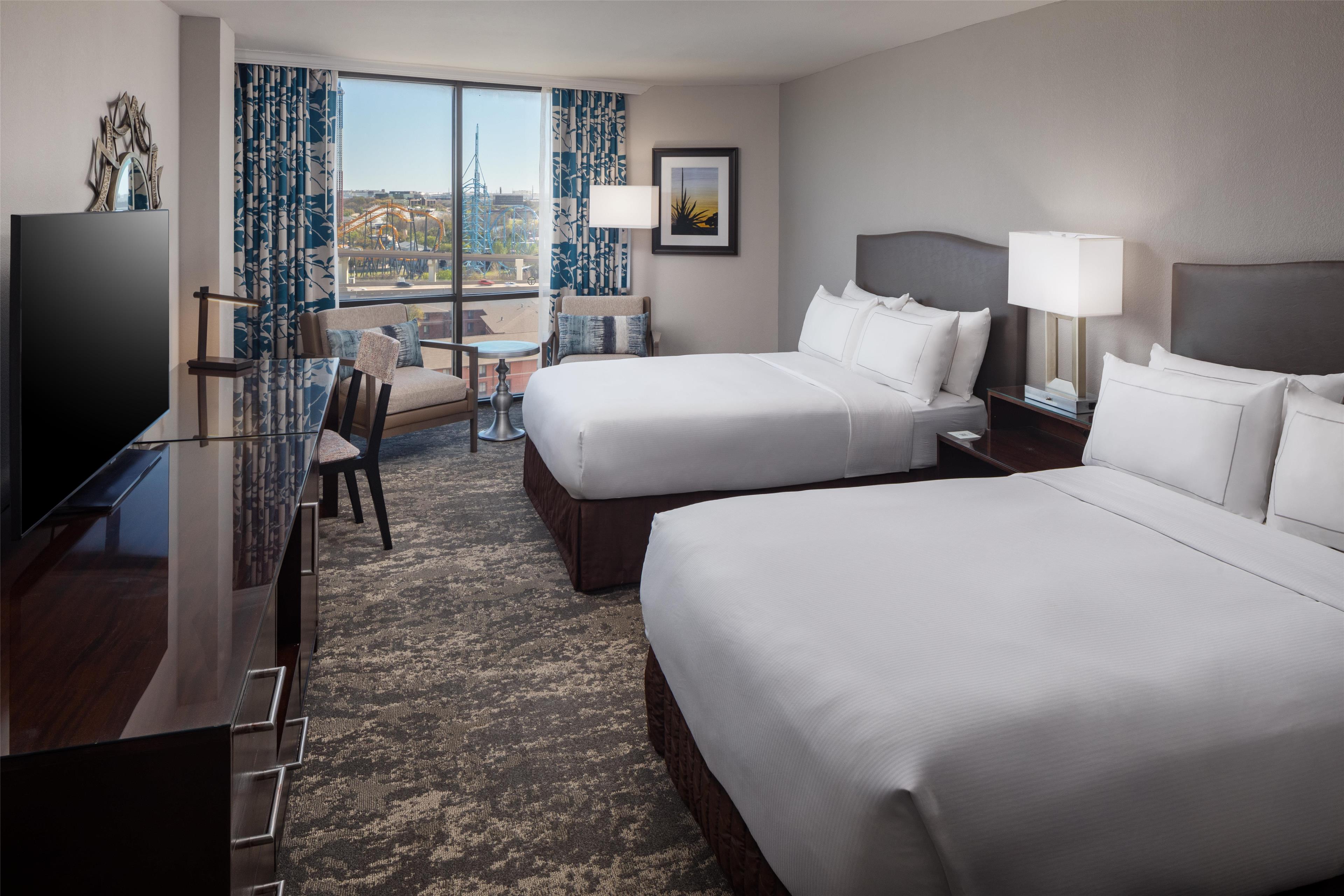 Hilton Arlington - Tap to explore photos