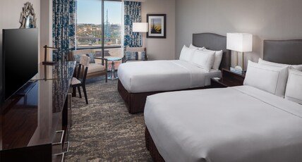 Hilton Arlington Room Type - 2DBL MOB HR ACC BATHTUB