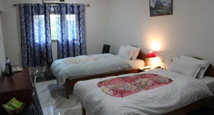 Hotel Bodhgaya Inn Room Type - New Deluxe Room with Bathtub