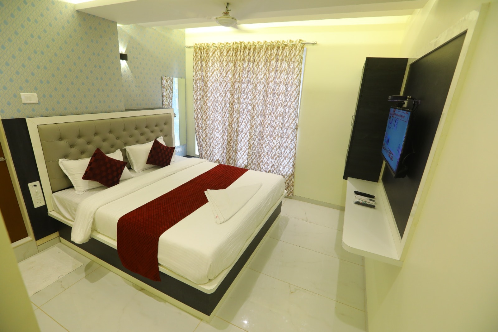 Hotel Samruddhi Airoli - Tap to explore photos