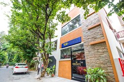 FabHotel Crown Suites - Nr. Sony Signals