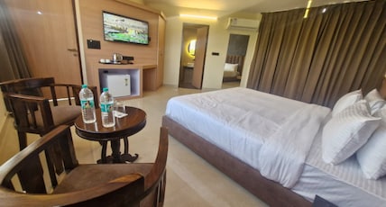HOTEL SANCTUARY RESORT Room Type - Premium Super Deluxe HOTEL SANCTUARY RESORT Room Type - Premium Super Deluxe