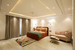 Signature Villa 5BHK With Roof Top Jacuzi
