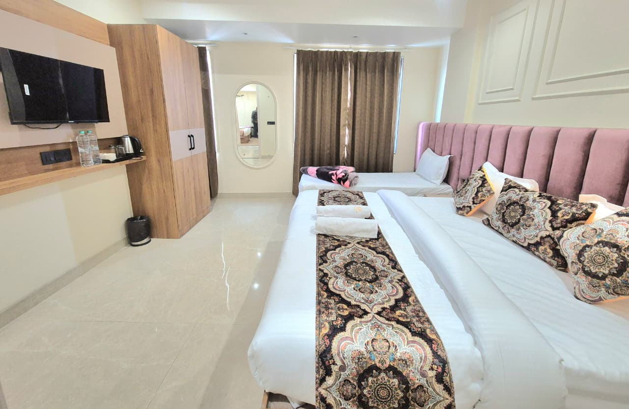 Hotel Golden Suites, Amritsar - Tap to explore photos