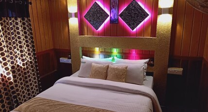 Krishna Houseboat Room Type - Deluxe Room Houseboat (12 Noon check in and  morning 09.00 am Check out)