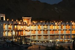 Hotel Martsemik Leh