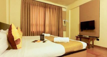 Hotel Celebration Inn Chinchwad Room Type - Suite Room with Bathtub and Balcony Hotel Celebration Inn Chinchwad Room Type - Suite Room with Bathtub and Balcony