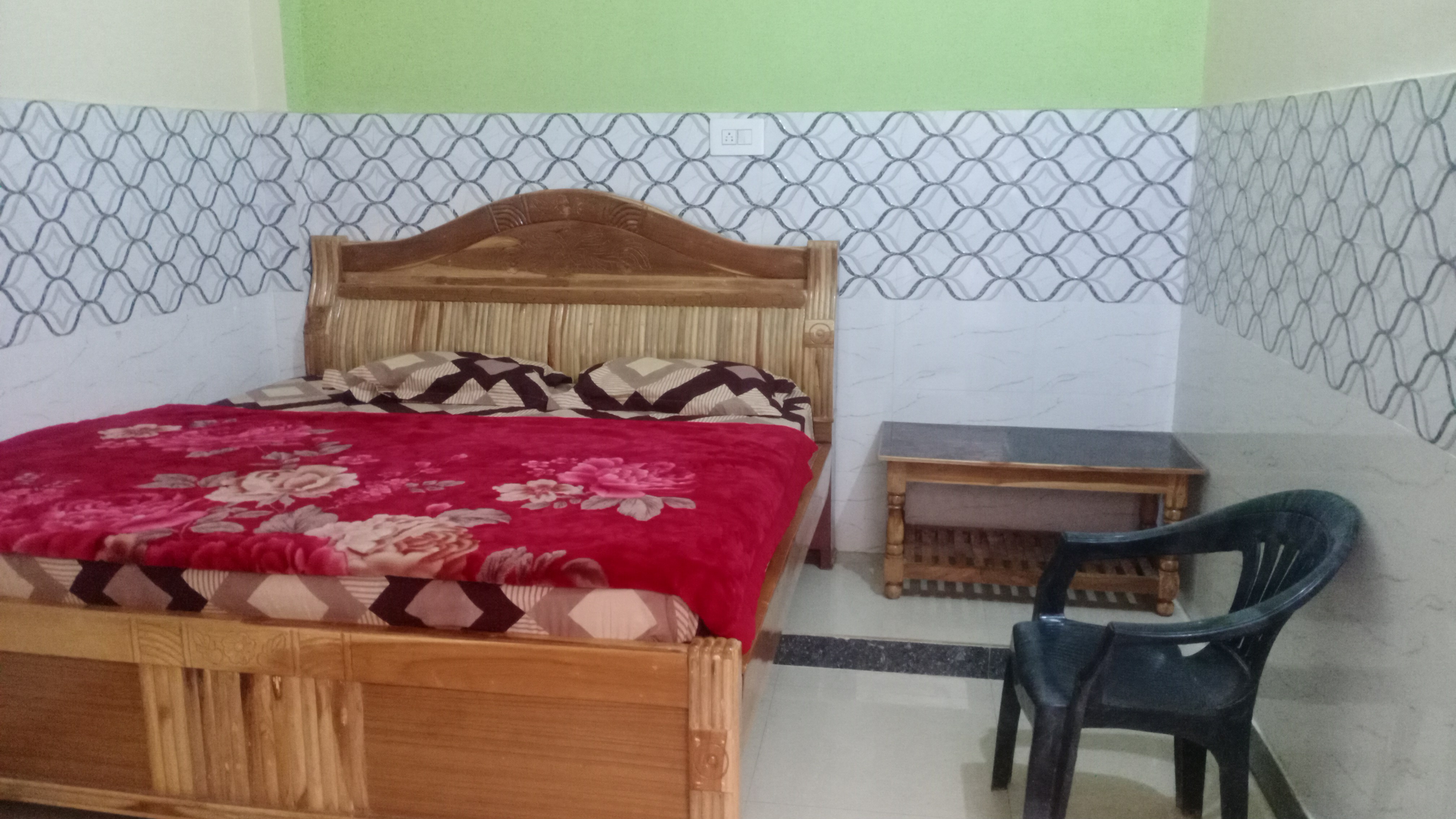 Shri siddhi vinayak guest house - Tap to explore photos
