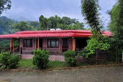 Titan Vila by Ebonystays