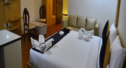 Hotel Swarna Palace Room Type - Suite Room