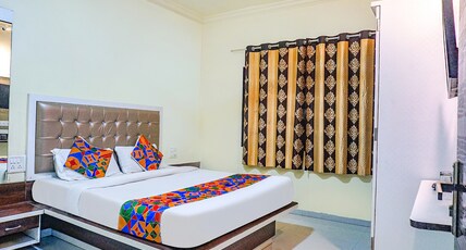 FabHotel The Royal Heritage Room Type - Deluxe Rooms