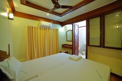 Indraprastham Houseboats