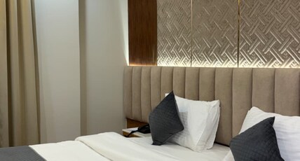 Platinum Arc Room Type - Deluxe Room