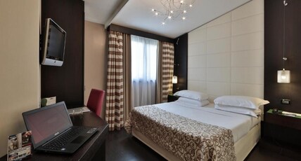 Best Western Cinemusic Hotel Room Type - Standard Queen Room