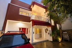 Rooms of Homlee White House 2BHK Parking Max Hospital Saket