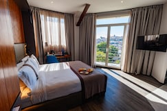 LE Louvre Hotel&Spa