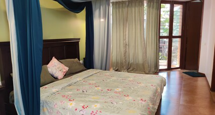 Annie's Song Room Type - Superior Room With Balcony - Walk in the rain
