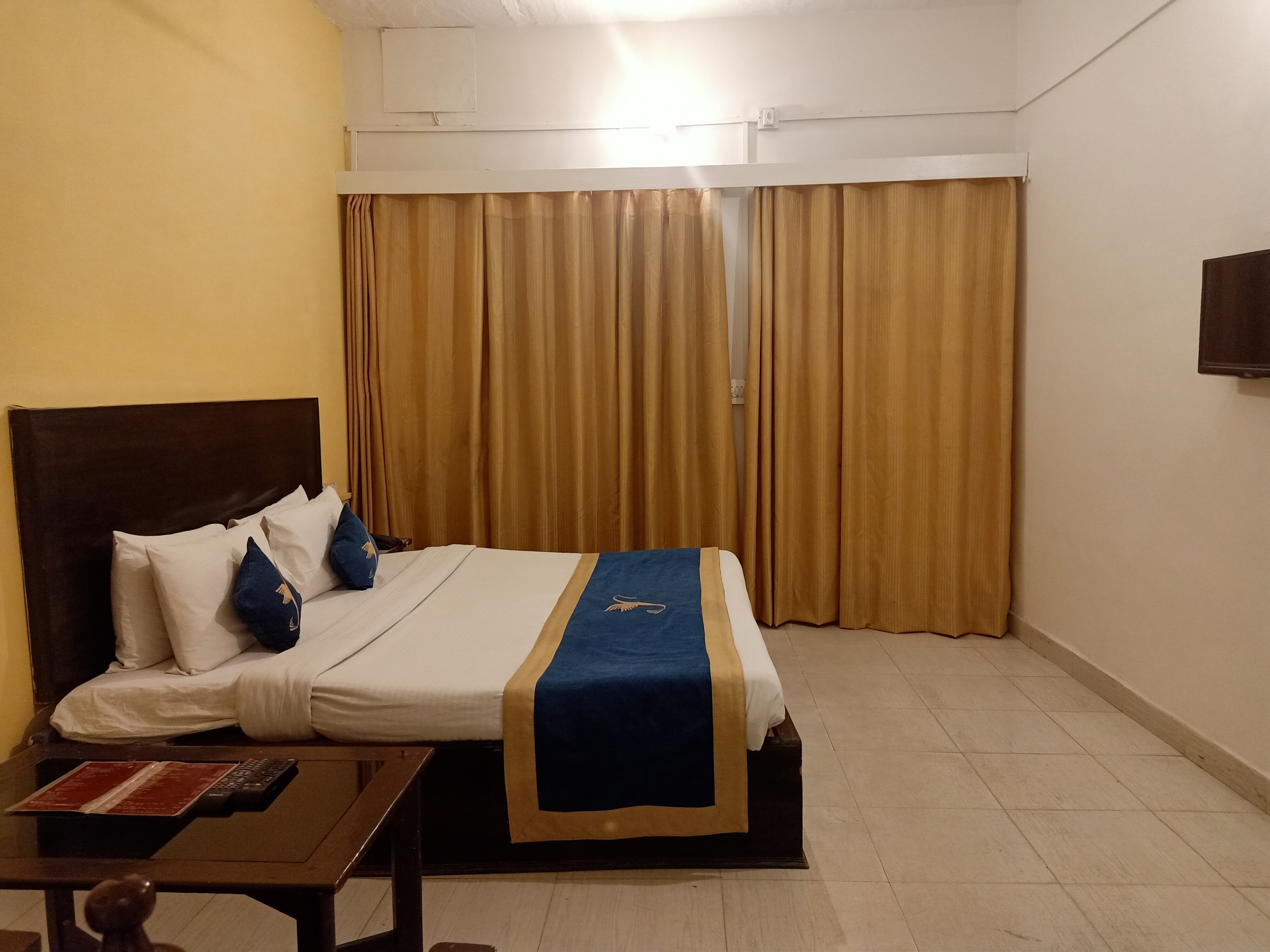 Ankur Hotel - Tap to explore photos