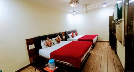 Hotel Ganga Azure @ Har Ki Pauri Road Room Type - 4 Bed Ac Room
