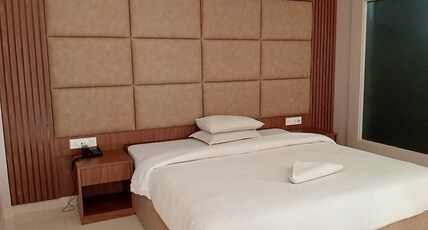 Hotel Raj Palace Room Type - Semi Suite