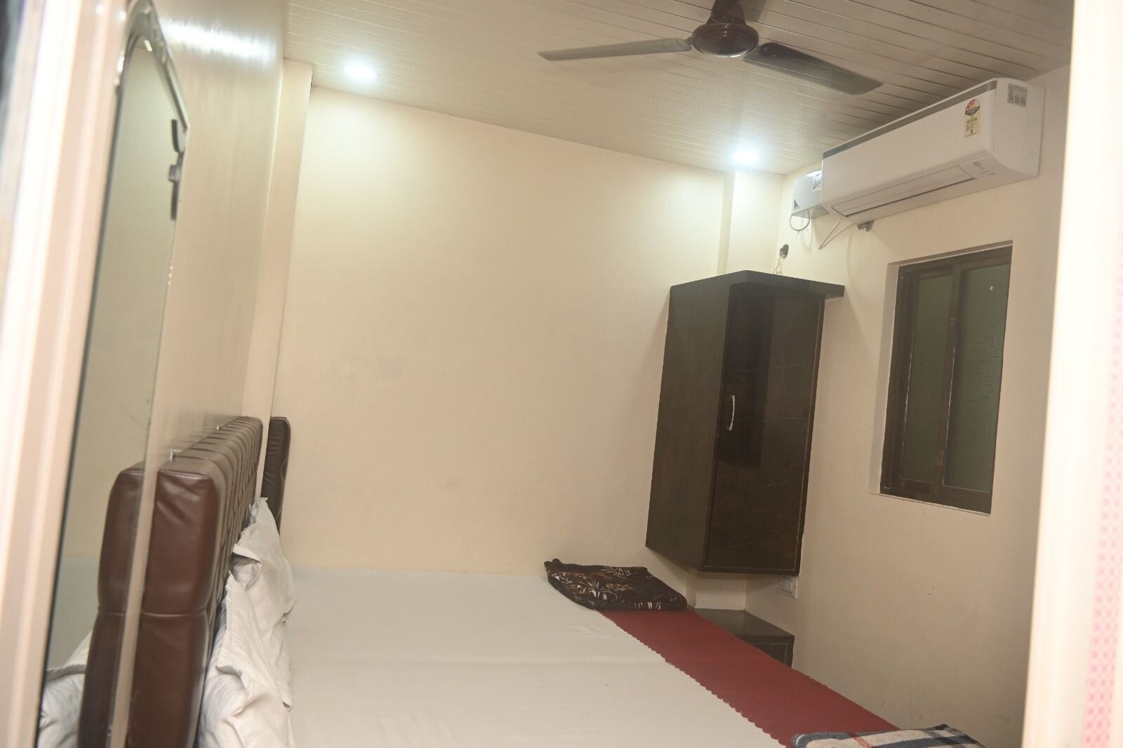 Jai Radhe Krishan Residency - Tap to explore photos