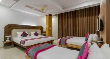 Hotel Vihar Deluxe Room Type - Family Room AC Hotel Vihar Deluxe Room Type - Family Room AC