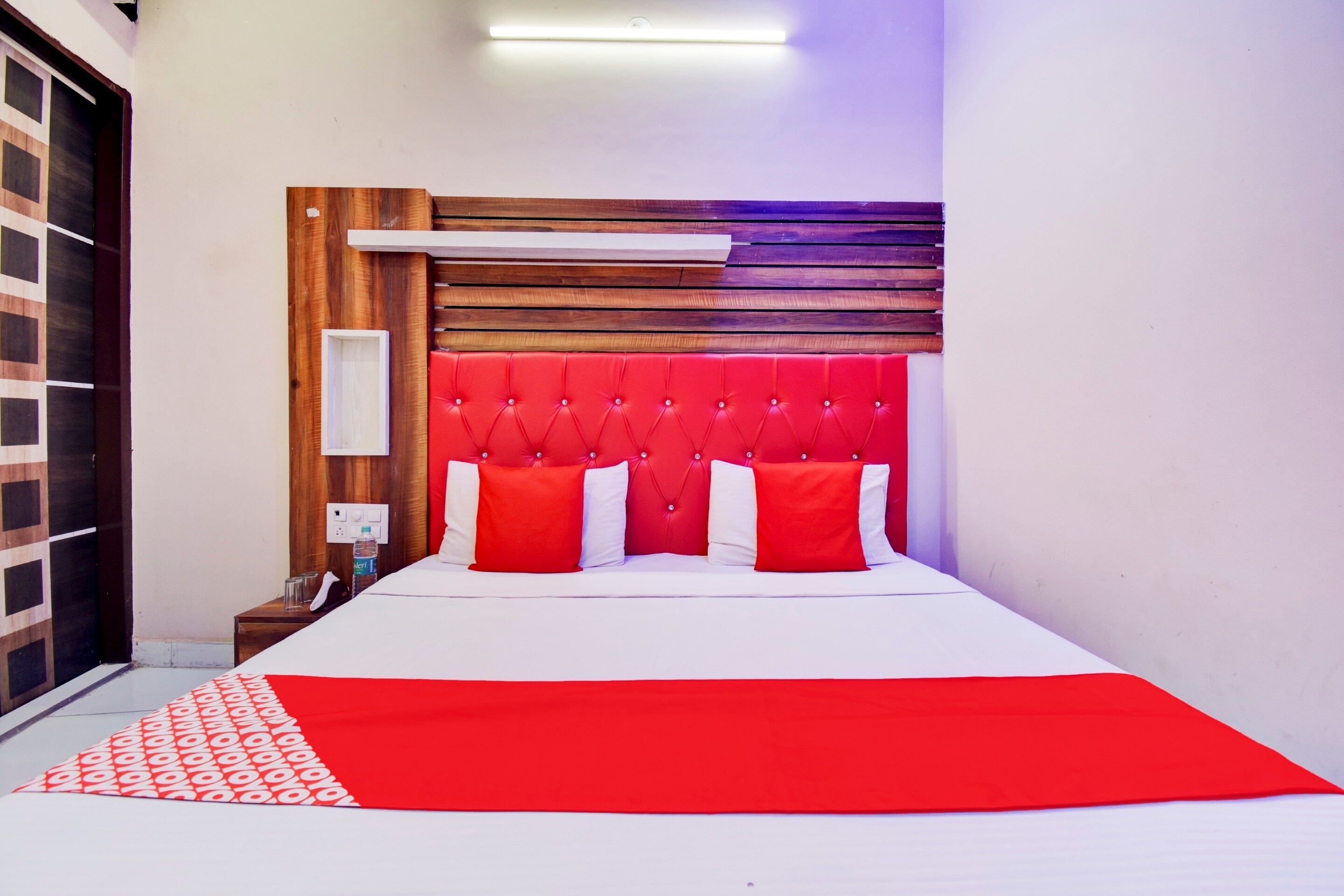 Hotel O Sarovar - Tap to explore photos