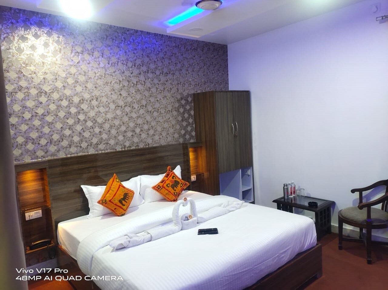 SHIVRATRI GUEST HOUSE - Tap to explore photos