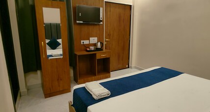 HOTEL RAMAYAN INN Room Type - Oak Room
