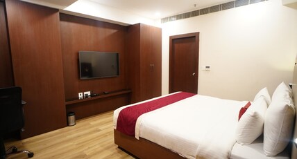 ELEGANT HOTEL Room Type - Suite Room