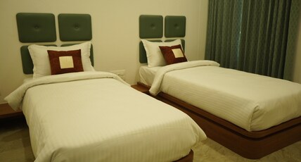 Hotel Sunrise Room Type - Deluxe Room