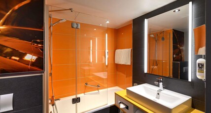 MERCURE HOTEL KOELN- WEST Room Type - Standard Room with 2 single beds