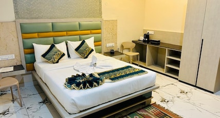 The Hotel Emerald Room Type - Emerald Crystal Deluxe