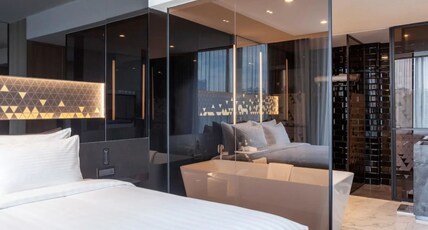 Novotel Singapore On Stevens Room Type - Premium Suite with 1 King Bed, Free minibar - Lounge Access