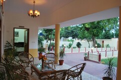 JAG NIWAS (A HERITAGE HOME STAY)