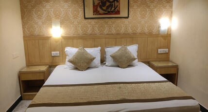 Cedar Court Room Type - Deluxe Room