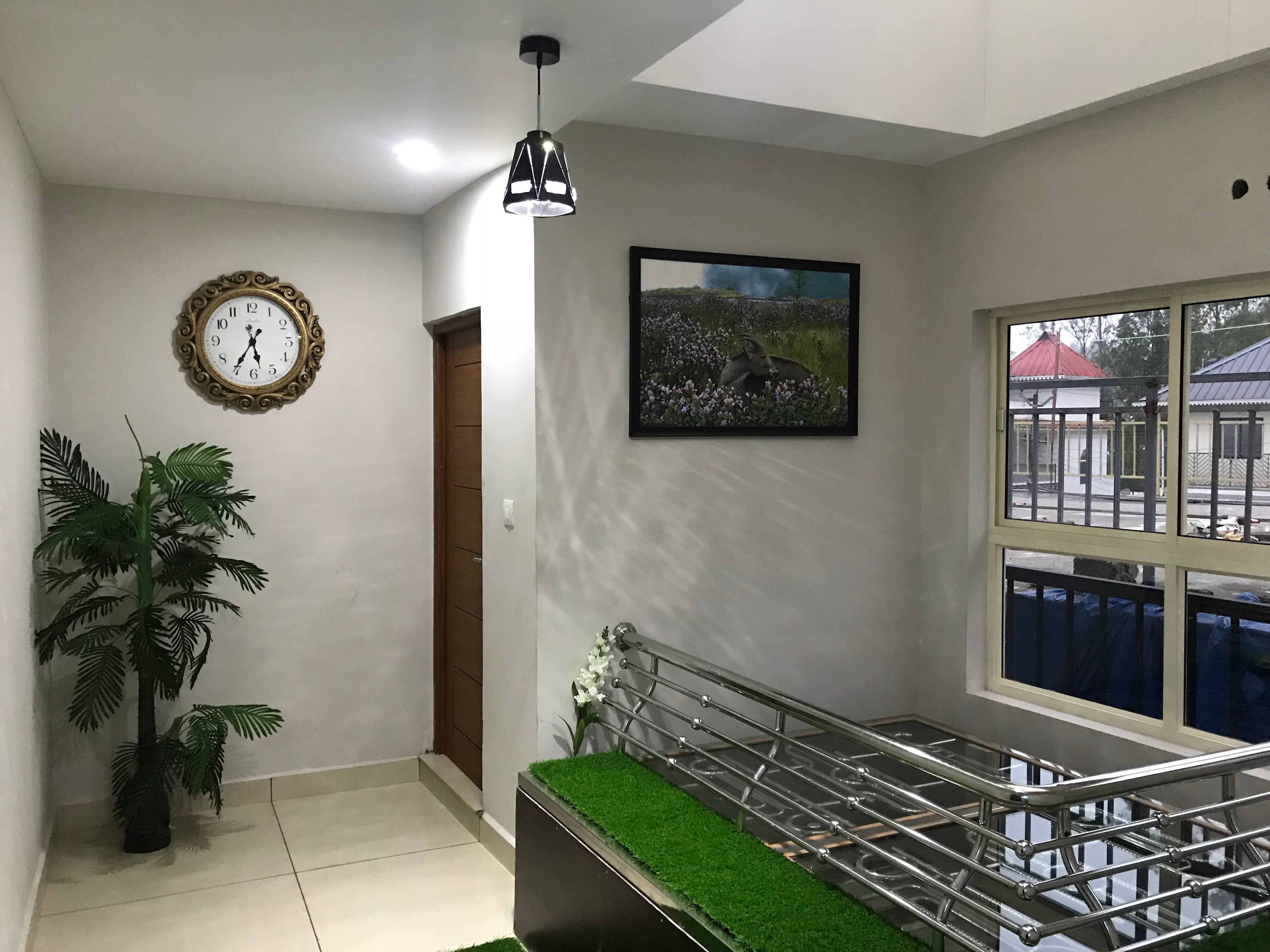 MehaKira Holiday Inn, Central Munnar - Tap to explore photos