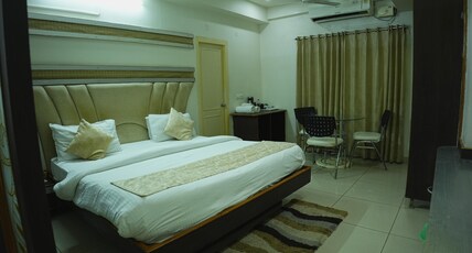 HOTEL VYTLA RESIDENCY Room Type - Suite Room - King Bed