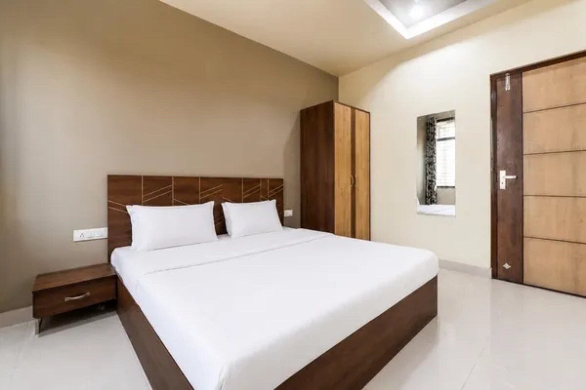 FabHotel Shagun Palace - Tap to explore photos