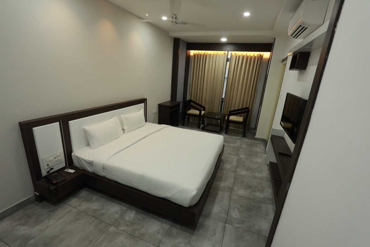 Hotel Abooz - Tap to explore photos