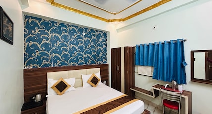 GP GUEST HOUSE NEAR VISHNUPAD TEMPLE Room Type - Deluxe AC Room GP GUEST HOUSE NEAR VISHNUPAD TEMPLE Room Type - Deluxe AC Room