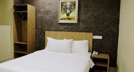 Era Plus Hotel Room Type - Superior Queen Room (Windowless)